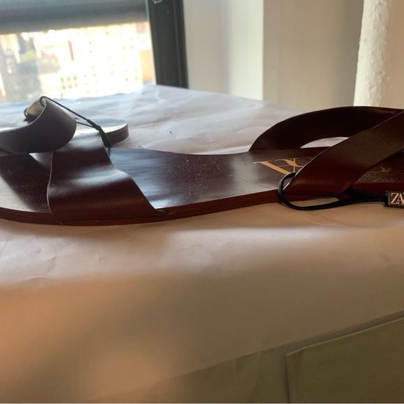 Zara Burgundy Sandals - Picture 5 of 11